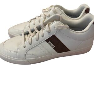 Bass White and Brown Sneakers for Everyday Style